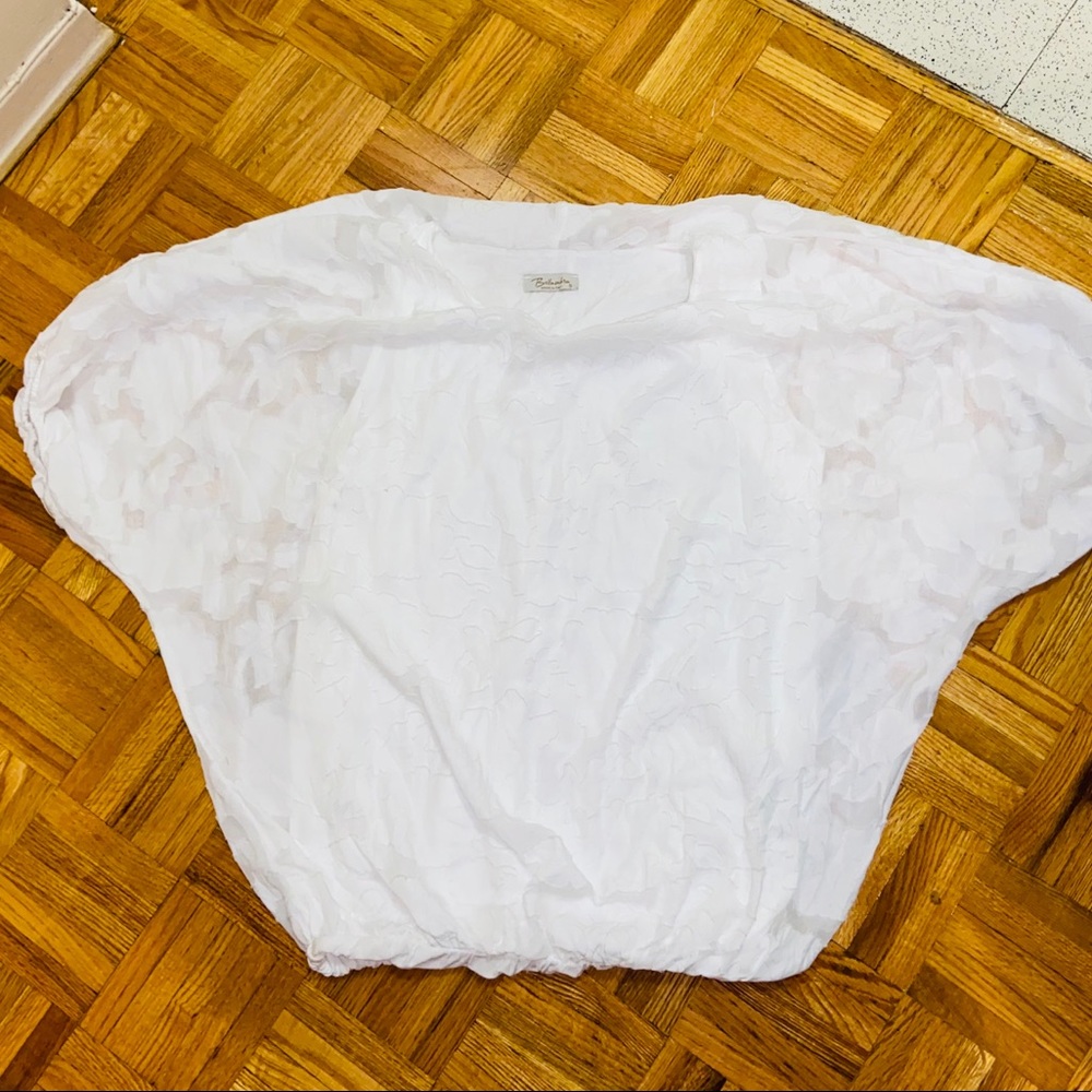 White top - Picture 9 of 9